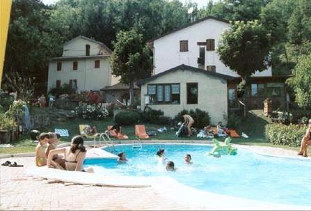 La piscina e la casa